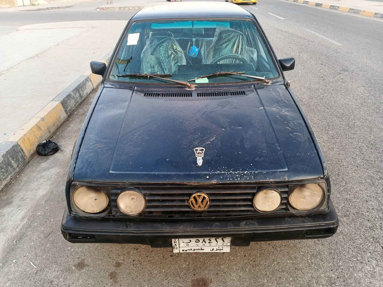 جولف 91 مكينه نظيفه جير نظيف شرطه تحويل سنويه خضراء ثانويه 18 بدون دعمه ما بها اي ضرر السعر 18 ما بها اي دعوه سياره شغاله تخمها على النص.  ***********

نص مكتوب في الصور:
- الدار للبيع ***********