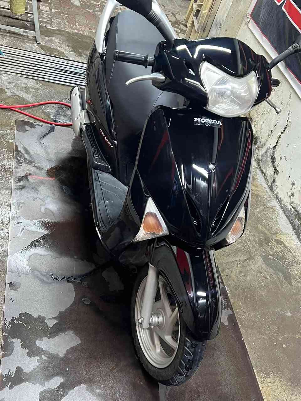 دراجه ليدي حديث مفتوحه اول فتحه مبدل زنجيل ابلادي مال تفصيخ دراجه نعومه و شلعه تخبل ماعايزها برغي مو شراي لاتعبني ***********

