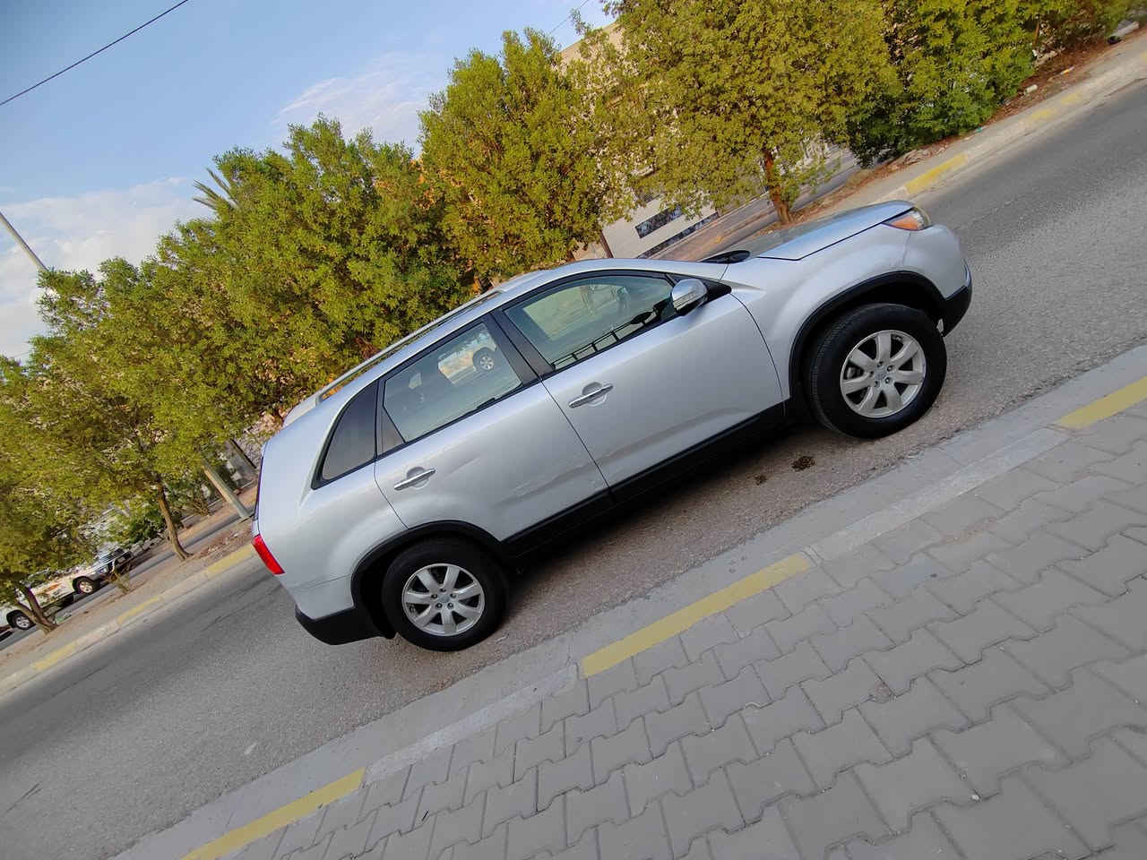 سورنتو 2012 رقم بغداد وارد امريكي حادثها جاملغ وباب وبيها 3 قطع صبغ
مكينه 2400 دوش شرط مامفتوحه

شاشه وكاميرا خلفيه دواره

5 راكب قطعتين تبريد

بجم زنون

السياره جاهزه مكينه كير مكفولات تبريد ثلج

السعر 97 ورقه وبيها مجال بسيط

مكانها كربلاء

***********
