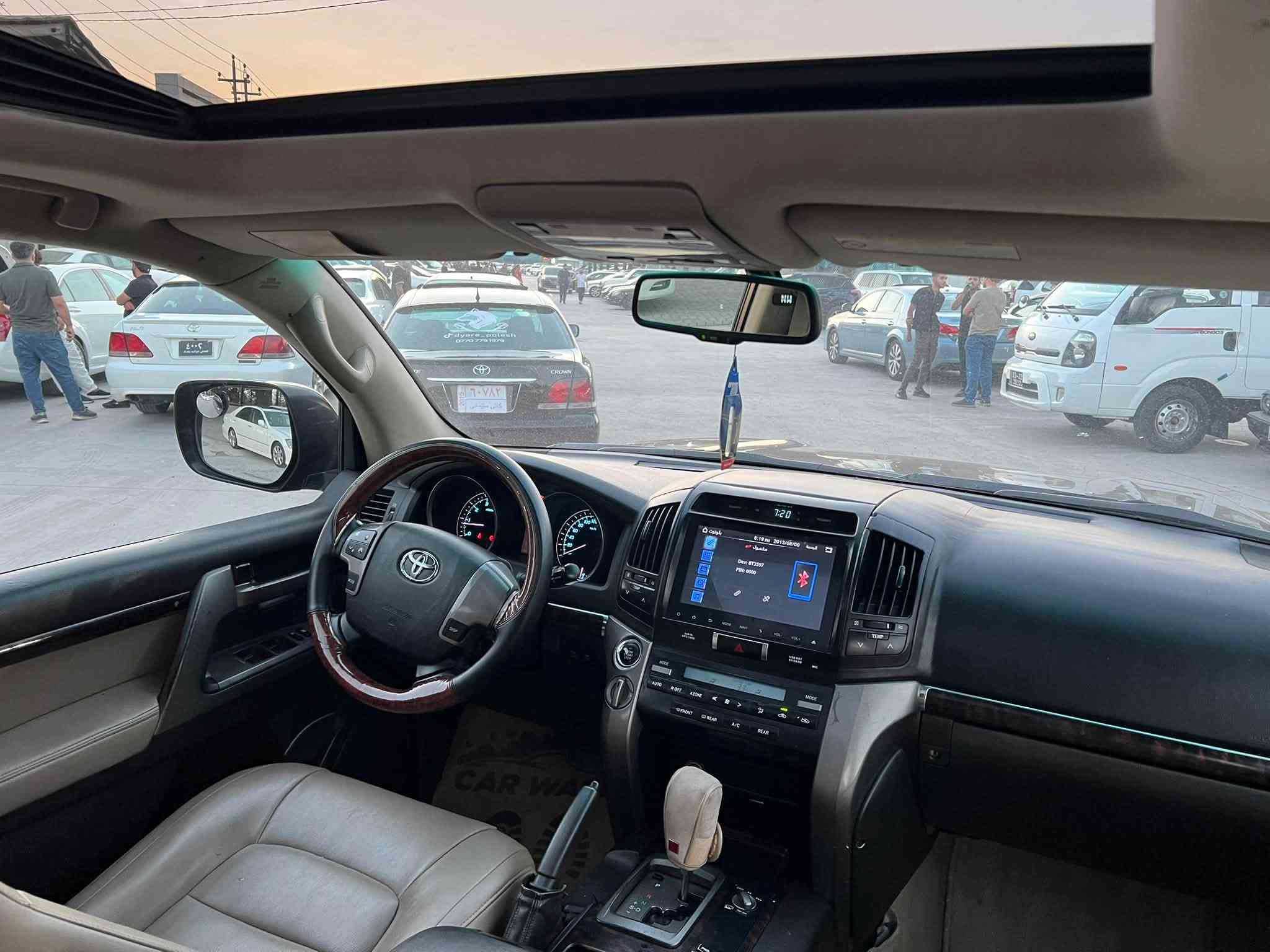 وەنەوشە ٢٠٠٨ علوج دوبەی

VXR 4.7
فول مواسەفات 
ناو جڵد
ناو زەرد
سڵاید
ئۆتۆماتیک
کامل پەمپ لەسەر ساخی بیلاد ڕەشە

قفڵ قفڵی ١٦٣ گەڵا

***********
