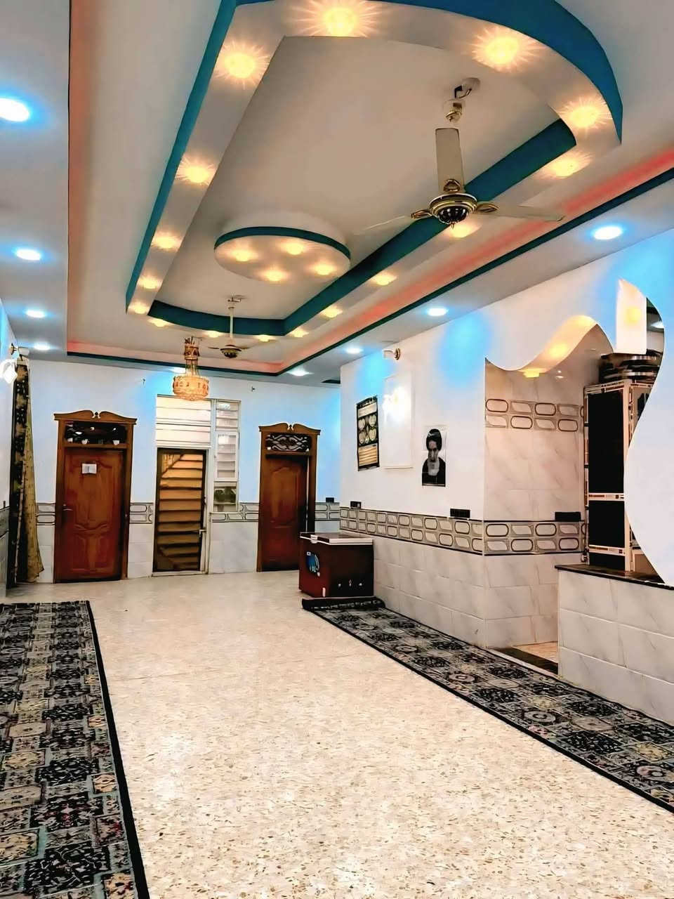 يالله يعلن مكتب النور للعقار عمود262) دار للبيع 600م بناء300
متر حديقه 300 متر
لستفسار ***********::
طابو سند25 قرار محكمه 🏢📝

موقع /نجف 🏡الأشرف شارع المطار 
#مقابل قرية الغدير 

البناء درجة اولى كامل مفتاح 🔑🏡 

غرف عدد7 /صاله2/مطبخ / ستقبال/طول 15متر وعرض5متر   /صحيات/داخل البيت وخارج لبيت 

بناء فول/ اساس + سقف كونكريت + طابوك

ألخدمات 🏡 ماء/كهرباء/مدارس/سوق/
