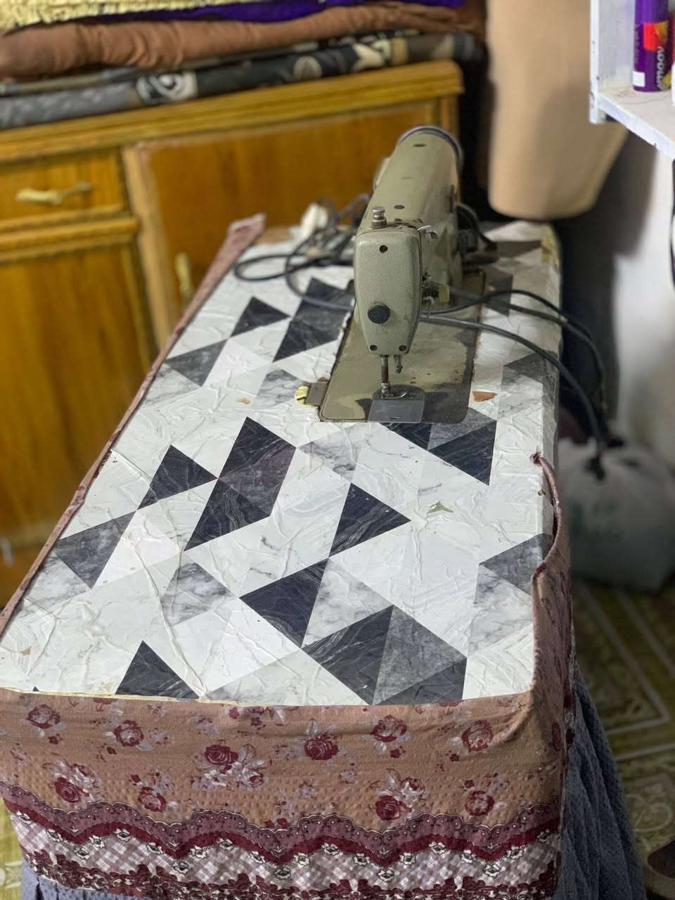 🧵 ماكينة برذر يابانية للبيع 🇯🇵
ماكينة صناعية أصلية، قوية وثابتة بالشغل، وتخيط جميع أنواع الأقمشة ✨
✅ تجي وياها ميز وماطور
✅ مناسبة للبيت والمشاغل ومحلات الخياطة

📍 الموقع: بغداد
💰 سعر مميز. ٣٥٠
📞 للاستفسار:
***********
***********

🔥 فرصة ما تتعوض، للجادين فقط

نص مكتوب في الصور:
- ماكينة خياطة للبيع
- ماكينة صناعي نوع برزدصناعه باياني الأصلي
- خياطة جميع أنواع الأقمشة
- تشتغل بقوة وثبات
- مناسبة للمشاريع والمحلات
- ١٠٠٪ مكاني يغداد
- الماكينة بحالة جيدة
- بغداد
- سعر مميز
- للاستفسار أو لرقم الاتصال على الرقم التالي
- فرصة ما تعوض