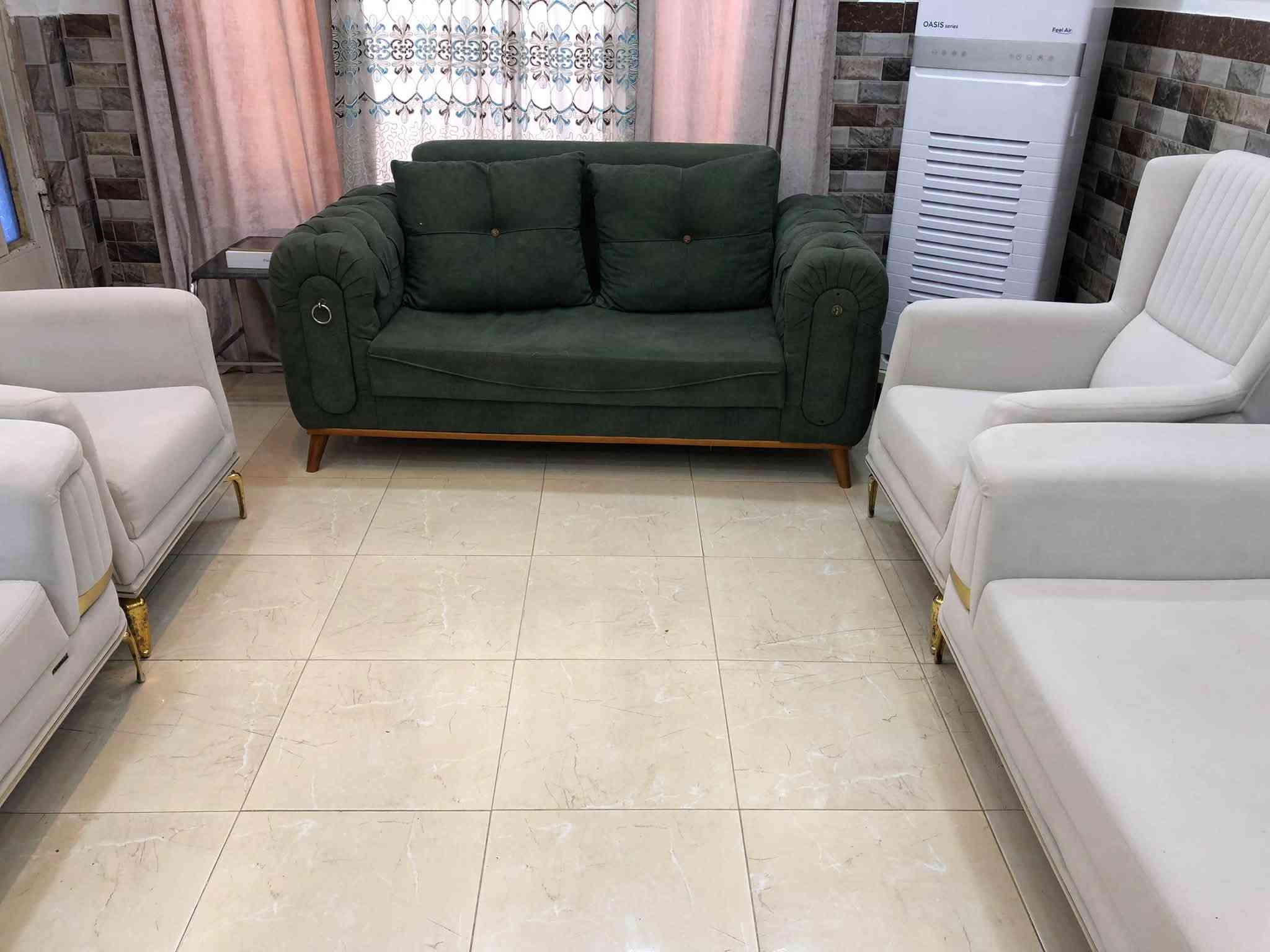 السلام عليكم طخم مودرن تركي للبيع السعر 550 العماره حي لحسين الجديد لتواصل والستفسار الرقم ***********
