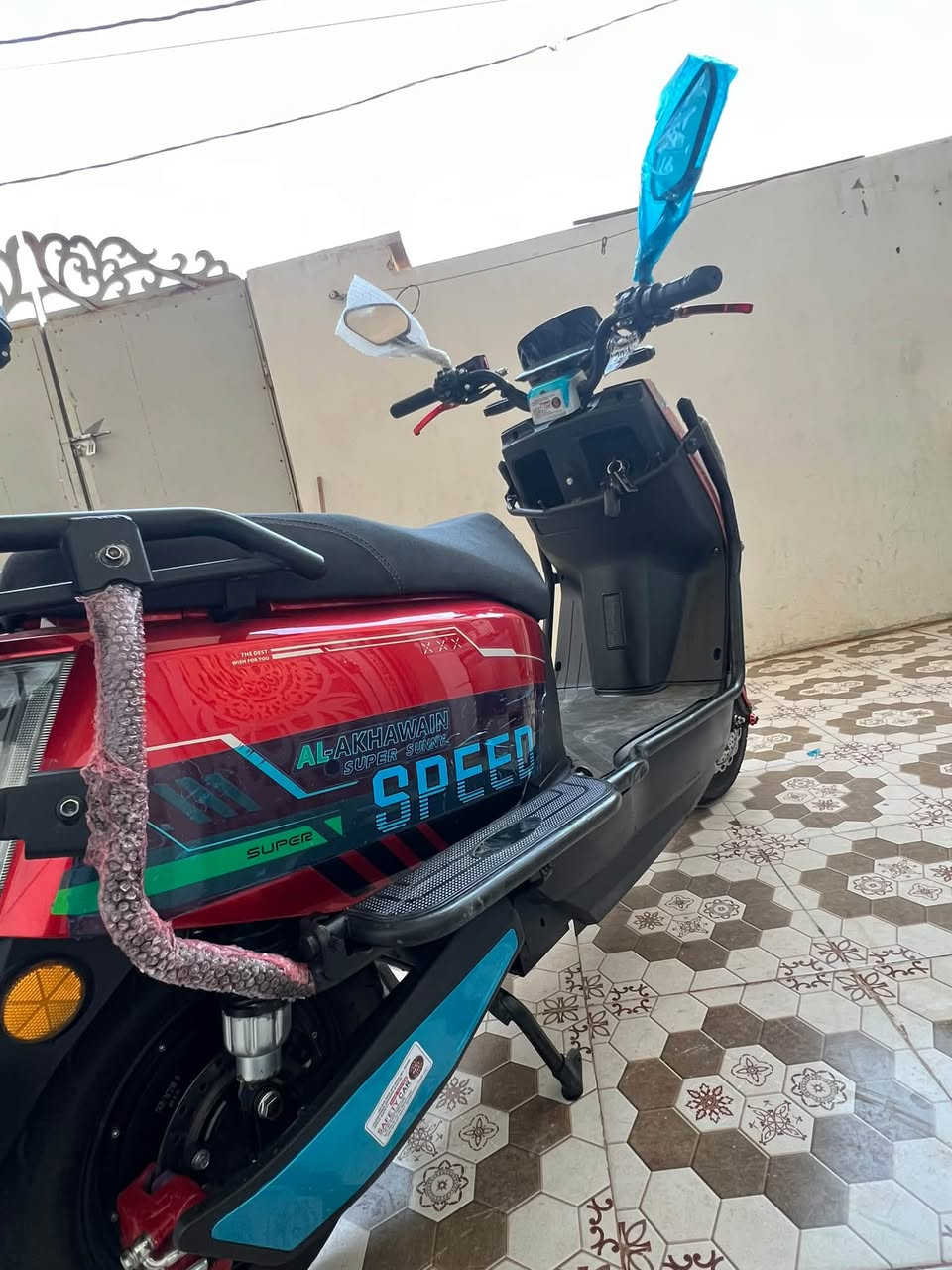 السلام عليكم
دراجه شركة الاخوين 🛵دبدوب
موديل2026
موطور بالكارتون جديد
(اخو الزيروو مستخدم شي قليل جداً مكفول حتى من شخط ...)
(بطاريات عدد 6 على فحص ) 
فول مواصفات  «ملف 3500W)
(نظام  R) (نظام P)
(مخرج شحن USP) 
(سرعة 99 حقيقي) (سرع 4)
(سويجات +بصمات+كرتات)
(مثبت سرعة) 
لايت زنون عالي ناصي 
سماعة بلاتوث بلادي 
جنطه خلفيه بلاديه
اشاير يمنة يسرة دبل اشارة
السعر 650الف
الموقع داخل الرمادي 
الاستفسار :***********
