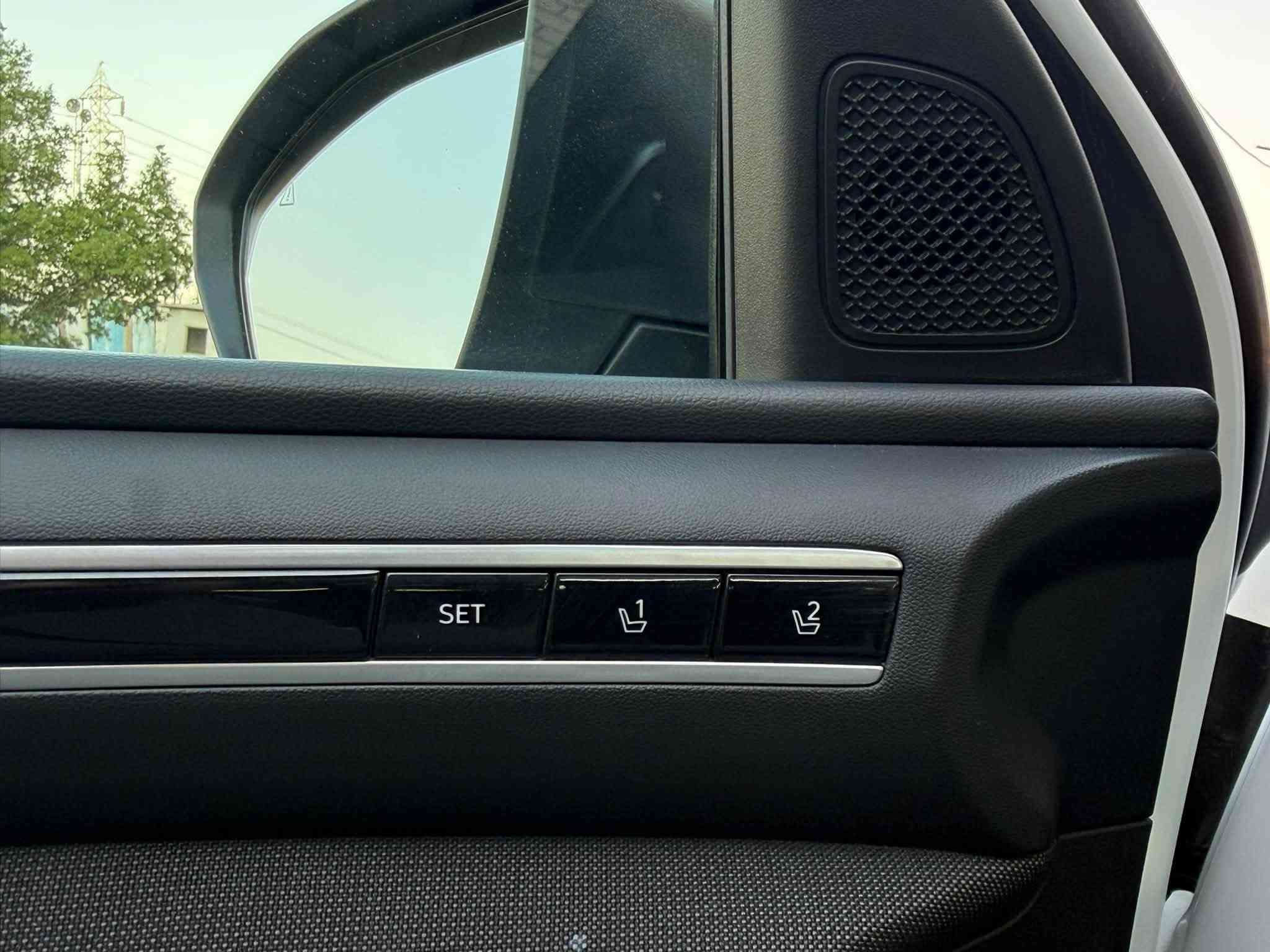 🚗 2024 HYUNDAI TUCSON HYBRID LIMITED

🛠️ الضرر:  جانبي موضح في الصور
📏 عداد المسافة: 7000 الف مايل (فعلي)
📋 حالة السيارة: تشتغل (Run and Drive)
🔧 حجم المحرك:1.6L– 4 سلندر (هايبرد)
🔍 رقم الشاصي: KM8JECD18RU244474
📍 موقع السياره : بغداد 
للستفسار الاتصال ***********
