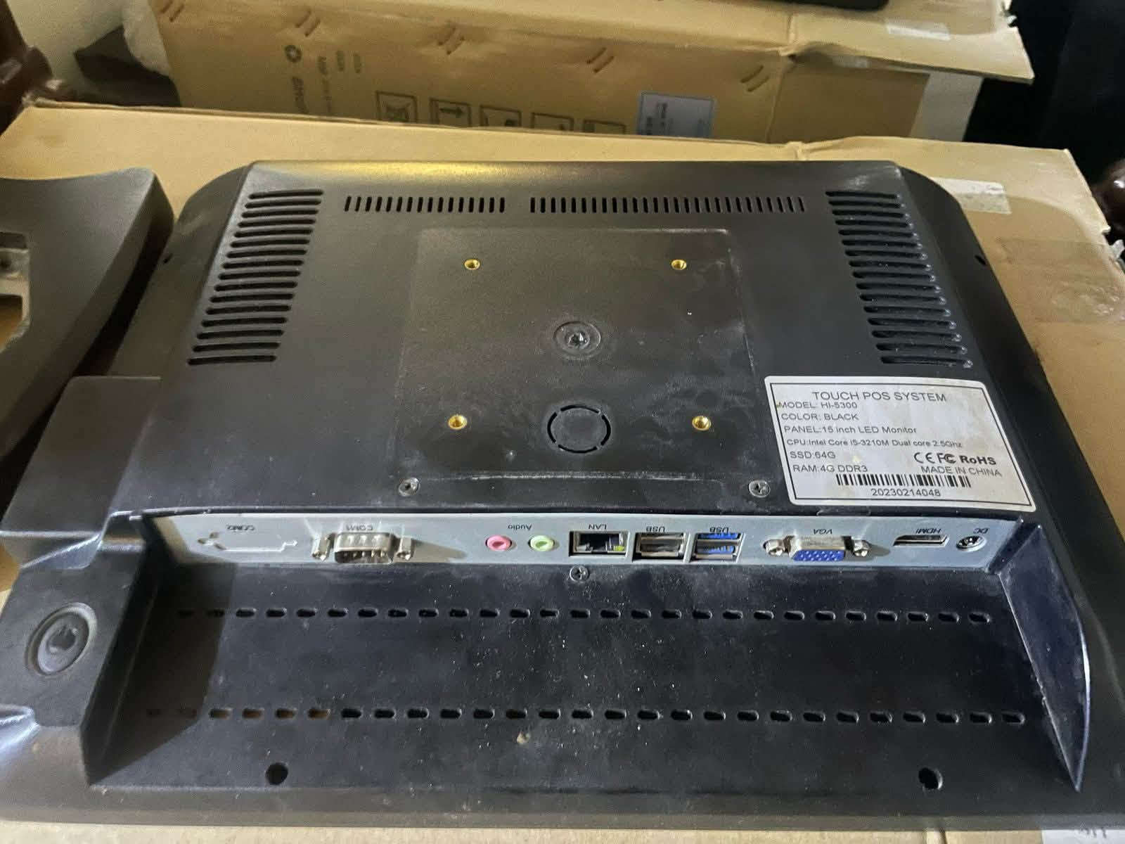 النوع: Touch POS System
• الموديل: HI-5300
• اللون: أسود 
• الشاشة: 15 بوصة LED (تعمل باللمس)
• المعالج (CPU): Intel Core i5-3210M
• ثنائي النواة (Dual Core)
• سرعة 2.5GHz
• الذاكرة (RAM): 4 جيجابايت DDR3
• التخزين: SSD بسعة 64 جيجابايت
عنواني الدوره شارع ابو طياره ***********
