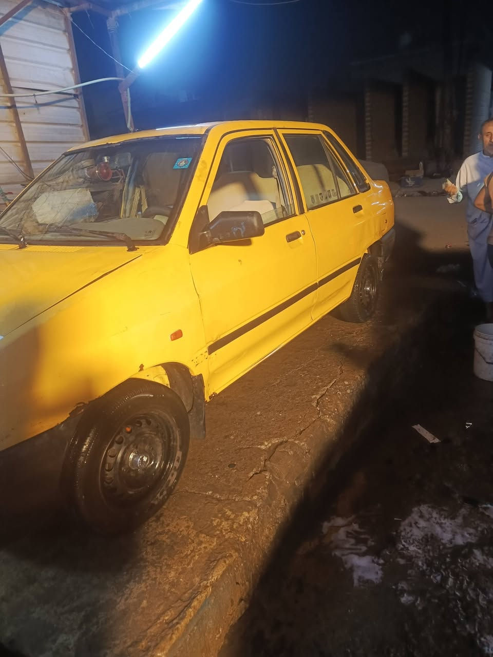 سايبه موديل 12جاهزه مكينه كير حداديه رقم جديد سنويه جديده هزه وغرامات وهيئه جدد صار سبوع بيع مستعجل السعر 20العنوان بغداد المدينه ***********
