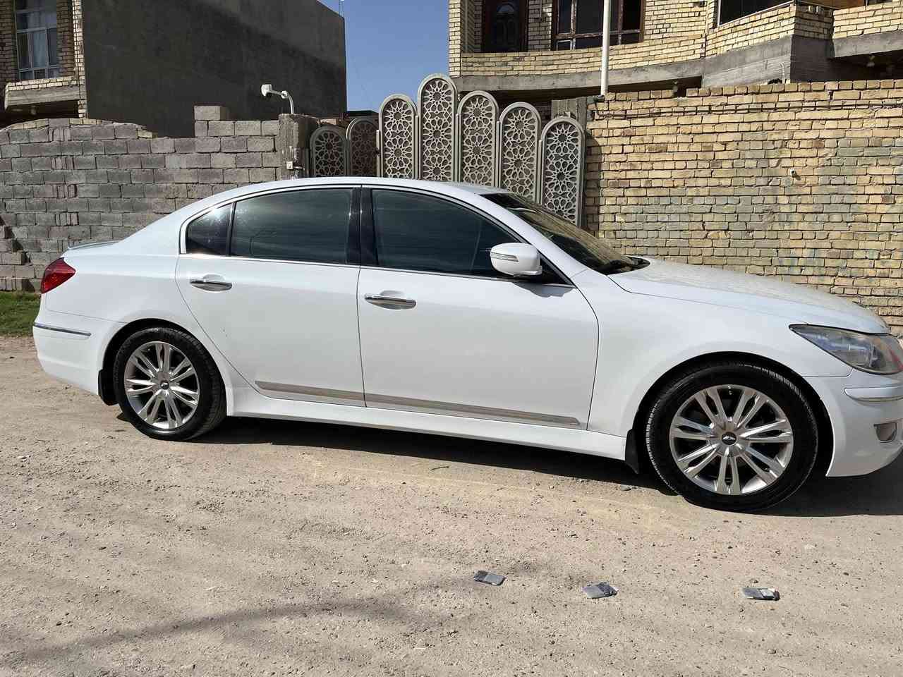 🚗 للبيع: هيونداي جنيسس 2014
• مكان السيارة: الأنبار / الفلوجة
• للتواصل: ***********
• السعر120 ورقة – قابل للتفاوض
• المحرك: 6 سلندر – 3300cc (كير 8 نمرة)

⚠️ أضرار السيارة
• وارد خليجي ✅ 
• ضربة في الجاملغ فقط 
• صبغ 4 قطع 

⚙️ المواصفات والحالة:
• فتحة سقف 
• رادار أمامي وخلفي
• حساسات جانبية 
• ترحيب عن بعد
• مرايا قابلة للطي
• ستائر كهربائية
• الصدر الأمامي والخلفي جديد
• منظومة تبريد جديدة

📌 تفاصيل إضافية
• رقم السيارة: بابل الدولي الجديد
• باسم المالك تحويل مباشر
• لون السيارة: أبيض
