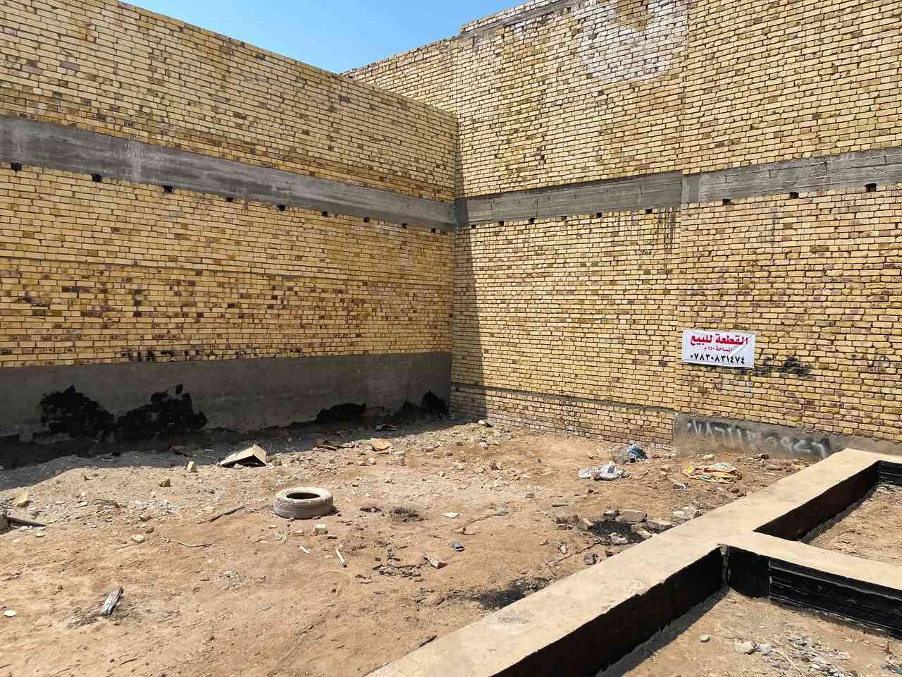 السلام عليكم قطعه المساحه 150 متر بصف الركن مكان الشطره ال حامي الشمال حي الضباط الاستفسار ***********
