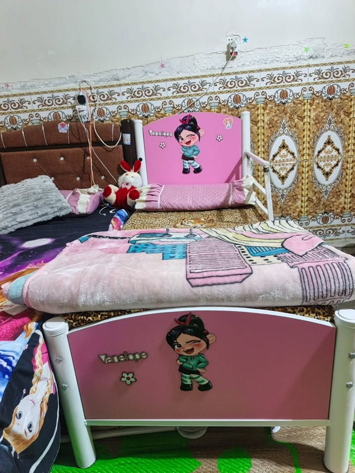 بيع شي مختلف ورخيص كلش والله جربايتين وحده مال كبار وثانيه اطفال مع ٢ دوشك كلهن ب 175 وبيهن مجال  نضيفات كلش والله مابيهن اي ضرر اني مكلف هذا صاحب اتصل عليه 

اتصال او واتس ***********‬

