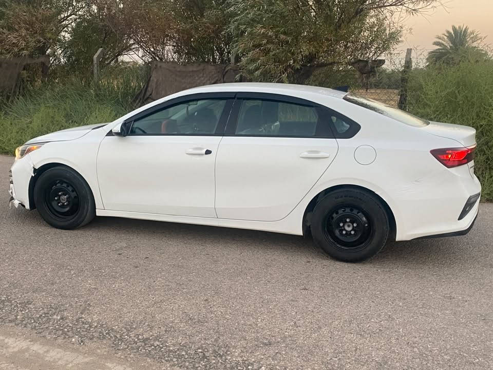 للبيع كيا فورتي 2019 وارد امريكي حادث جاملغ وربع البنيد فقط 
محرك 2000ودش الباقي كفاله جاهزة كير محرك حدادية تخم تاير تبريد ثلج مانقصها برغي كالت جناي رقم شمالي
 السعر١٠٠
***********
