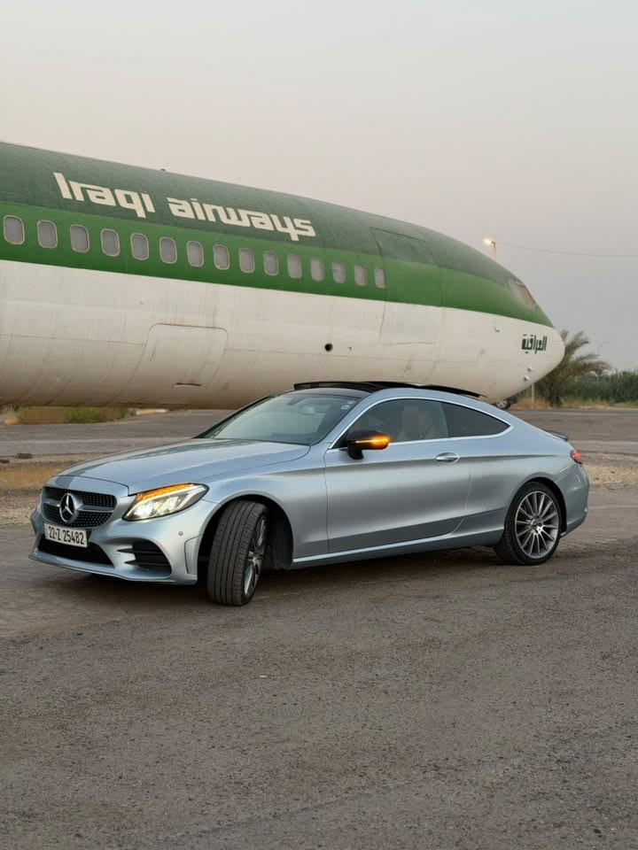 السلام عليكم
مارسدس c300 فورميتك 2017
ماشيه 90mi
فول مواصفات 
بانوراما
نقط عمياء
رادارات 
شفتات 
5 نظام قيادة 
كشنات كهرباء 
كامره قلاب 
لايت متحرك 
مواصفات معروفه وبعد هواي بيه مواصفات السيارة جديدة كلش ومصروف عليه تخم تاير وصدر
 كير ومكينه وتبريد كله شرط وعليه ادامه تخم نوزلات وبلكات ويالحقيقة احله من الصور مابيه اي نقص 

السيارة باسمي تحويل مباشر 
مكاني  بغداد العامرية  ***********

السعر 185$ وبيها مجال قليل سيارة حيل نضيفة ومرتبه صور السونار مع المنشور
