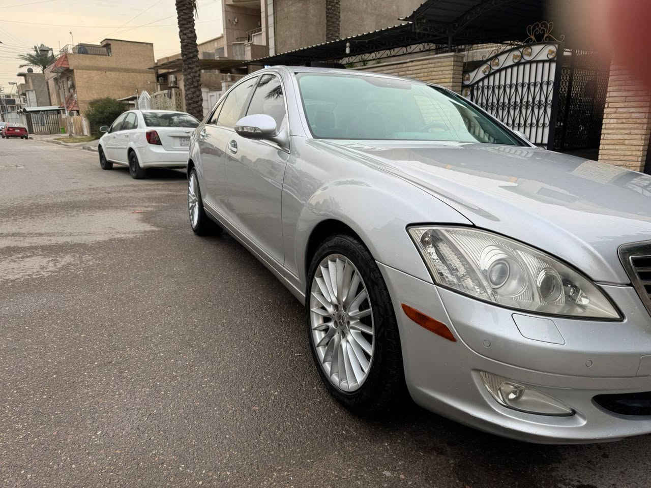 ***********
سلام عليكم مارسيدس s_class 2006V8 سياره موديل 2006 محرك 8سلندر لون سلفر جاهزه من كل النواحي مابيها اي نقص بيها قطع كلير بس اني ابيع احزام مكان السياره بغداد السعر 165 وبيها مجال
