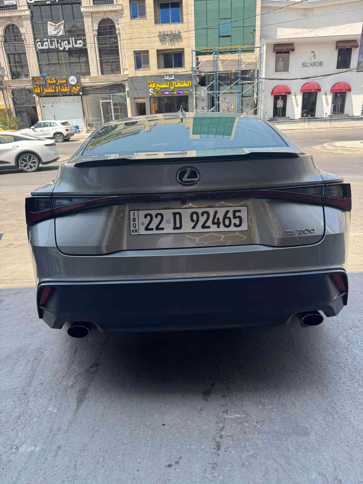 لكزس IS300 • ٢٠٢٢ • داخل احمر