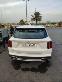 سورنتو ٢٠٢٣ • ٦ سلندر • ٧ راكب