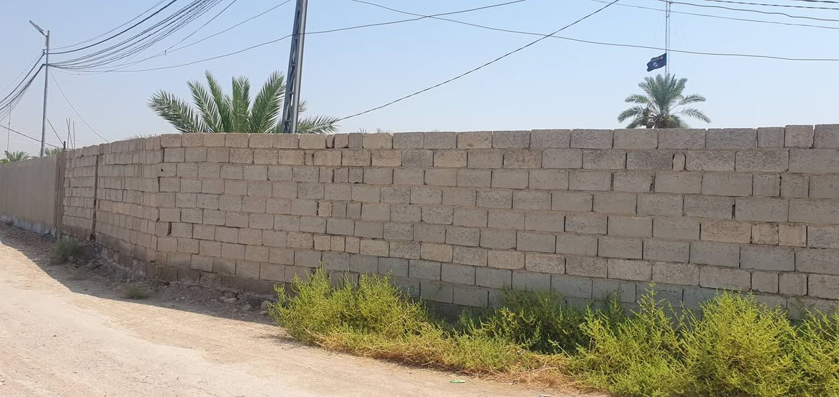 سلام عليكم قطعة ارض ٥٠٠متر واجها ٢٠ ونزال ٢٥ صاده على جبله كاع  بيت زيدان بصف سيد قاسم العوادي خدامات كامل مولد حي كهرباء ماء اساله تباع كامل او نص رقم موبايل***********
