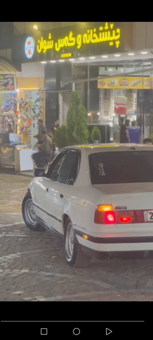 سلاوی خواتان لێبێ  bmw بۆفرۆشتن مۆدێل 91 گێروو مەکینەی 28 سەقەر ژیگەو رێگاوبان نوێ رەقەم باریک دووجام کارەبای تەبرید ساردوو گەرم لێدرانی قورسی نیە چاملغی لای سەکن بستەک بێ ژۆرێ لەگەل جەمپەچی زۆر خەفیفی پشتەوە غەرامەی هەیە سعری 45 مەعمەلە *********** أربيل, العراق
