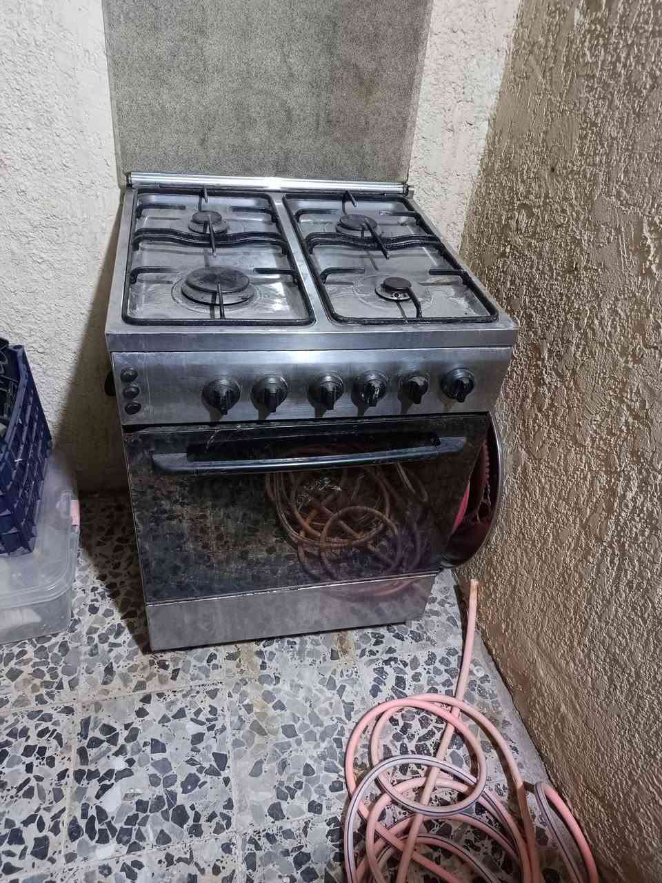 طباخ البيع نضيف سعر 80
مكان بغداد مدينة الصدر ***********
