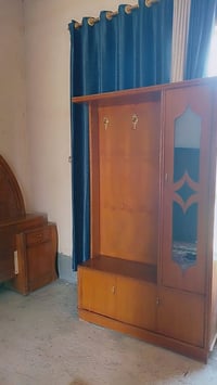 غرفة نوم • نظيفة • بيبان ٥