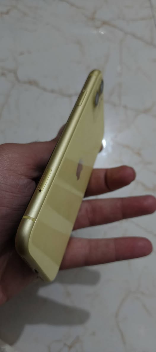 سلام عليكم
ايفون 11 عادي 
ذاكره 128
بطاريه 69 
مبدل شاشه وبطارية 
مكاني بغداد الامين الثانيه
*********** 
سعر 225
