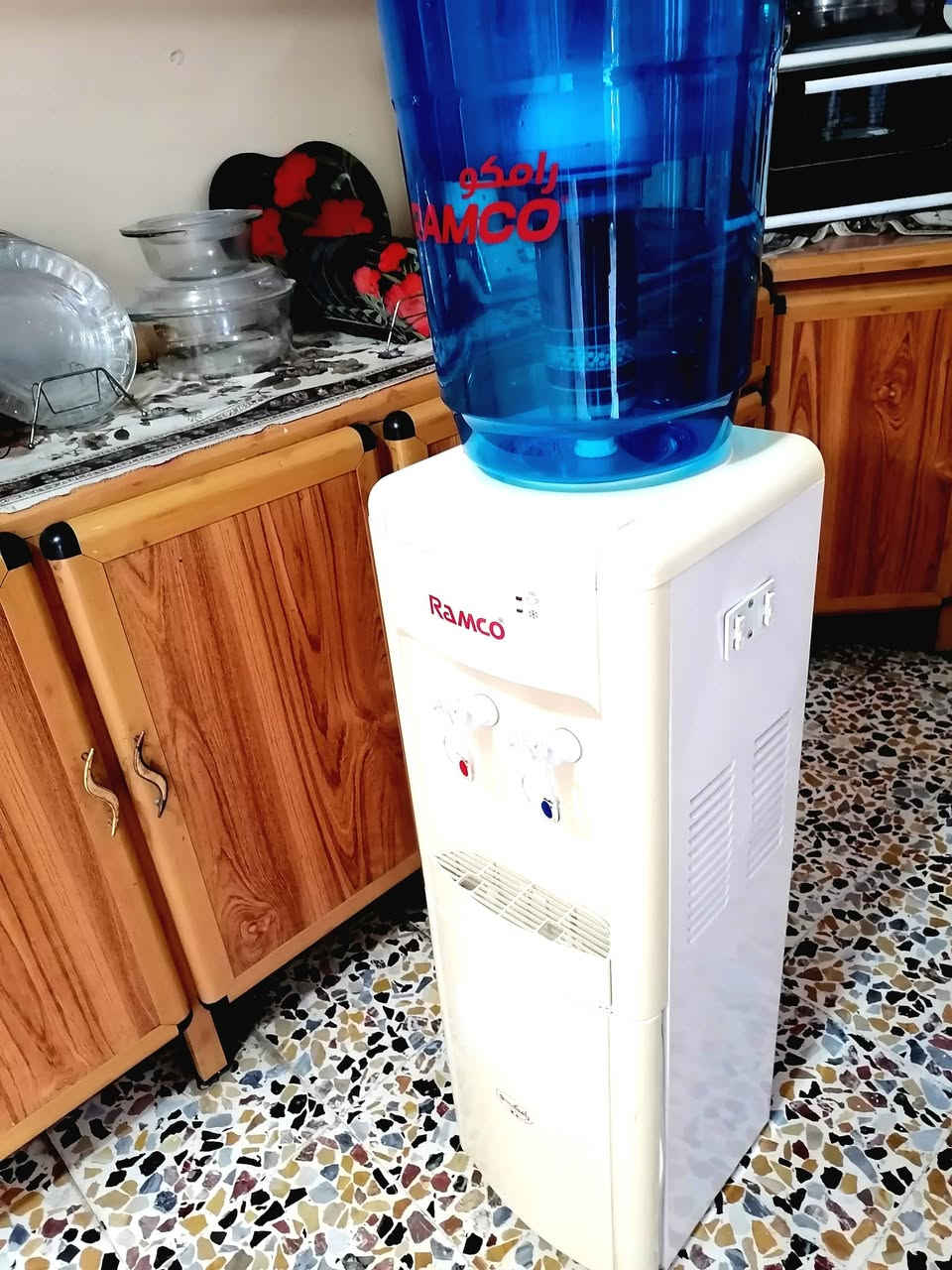 براد ماء رامكو شرط الشغل سعر ٦٥ الف ***********
