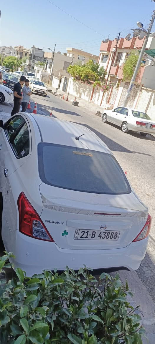 سلام عليكم نيسان صني موديل 24 ماشيه 42 رقم سلمانيه بسمي هزاه جديدة السعر 115 وبيها مجل مكان بابل ***********
