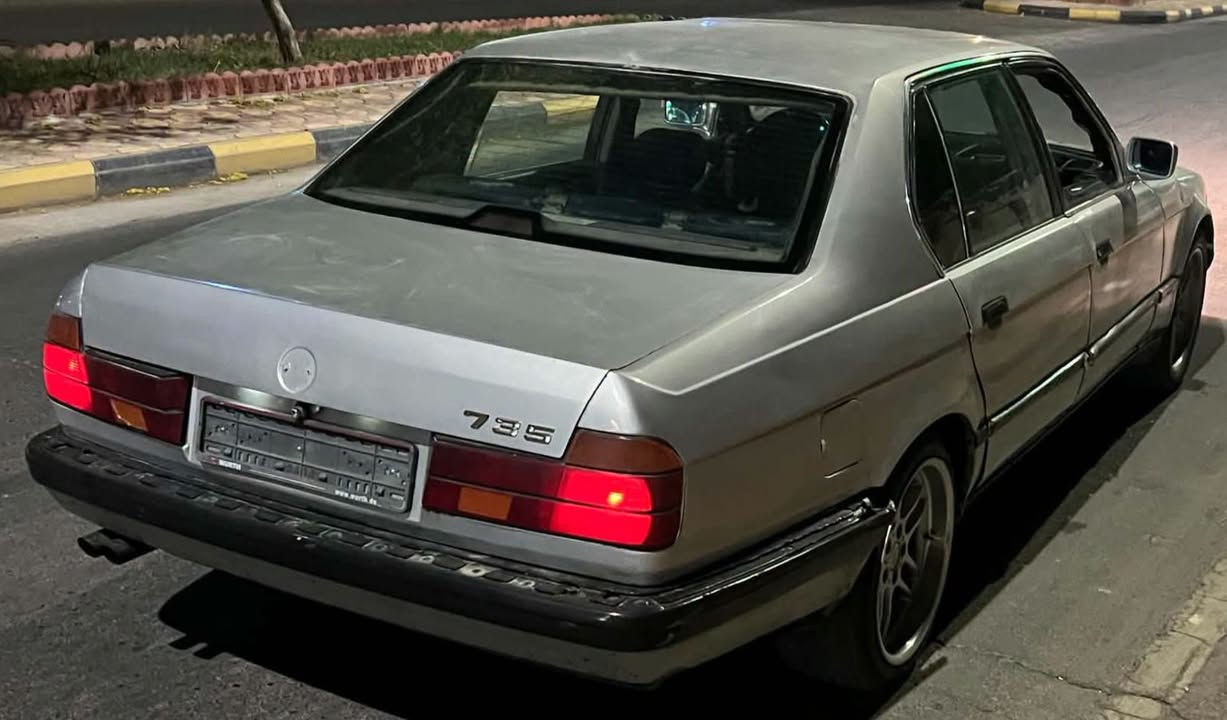 السلام عليكم  البيع نقد مستعجل ع بعته  ***********
بي ام  حجم 735  اقره تفاصيل كدامك وتصل

رقم واسط تحويل مباشر سنويه 28 تريد تحويل تريد وكاله 

موديل  90 اصل 

 مكبنه وكير مكفولات بلادي 

صدرهه أمامي وخلفي حلوو 

دوخل جلد بطين جدد 

سياره عوزه ترتيب اني  سياره شغال وخير من الله  تراي وي

 مايعجبك  تخم ويل شنيزر تاير نص عمر 

علمن سياره موجود بلكوت مركز مدينه الاستفسار اكثر اتصال 

***********
