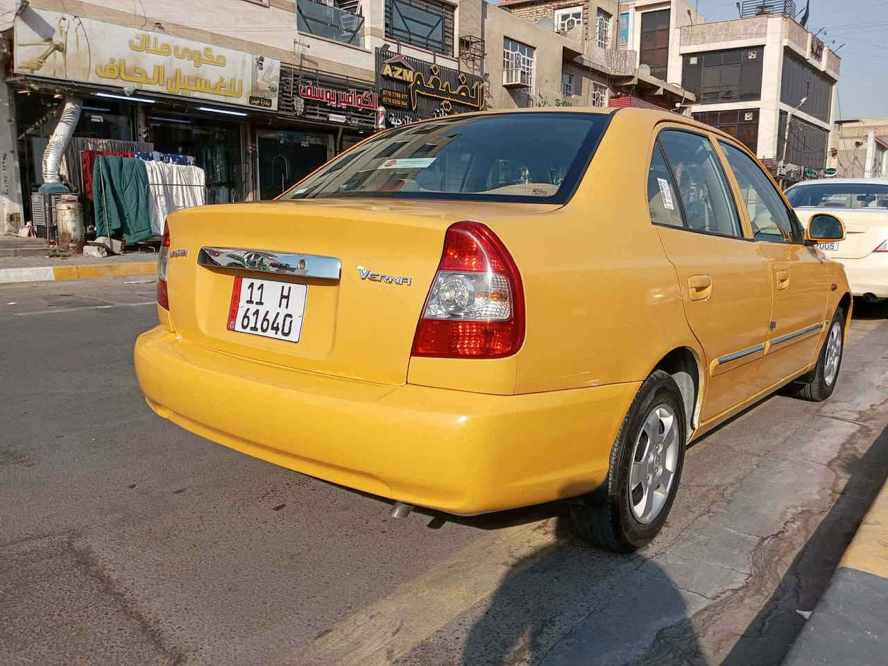 السلام عليكم
هونداي فيرنا 2015 سياره جديده ع وضع شركه بدون صبغ ممعيوده سياره ع ايدي وجديده واحلا من صور مابيهه لاضربه ولاصبغ ولابارد
مكينه كير تبريد كلهه كامله تخم تاير مدوشمه 
رقم بغداد الجديد باسمي 
مكان بغداد الشعب 
***********
