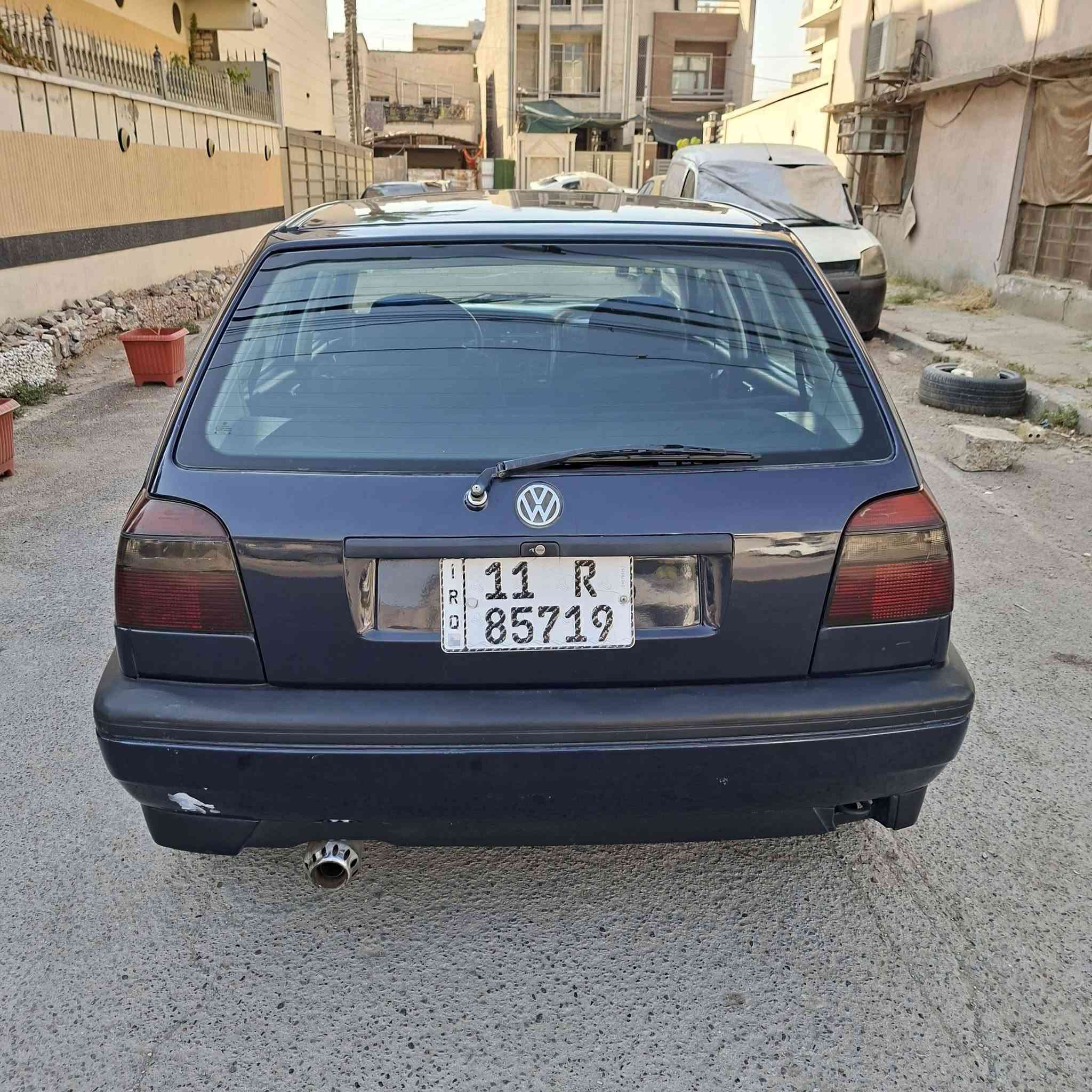 كولف موديل ١٩٩٢ مكينه ١٨٠٠ كير اوتو تبريد ثلج كهربائيات كلها شغاله تخم تاير جديد ويل كولف اصلي مسجل سماعات جدد 
بدون ضربه السياره جاهزه مابيها نواقص فقط كيلو متر ميشتغل 
رقم بغداد سنويه انتهاء ٢٠٢٩ السعر ٤٦ بيها مجال حك جيتك 
مكان السياره بغداد الغدير الهاتف ***********
