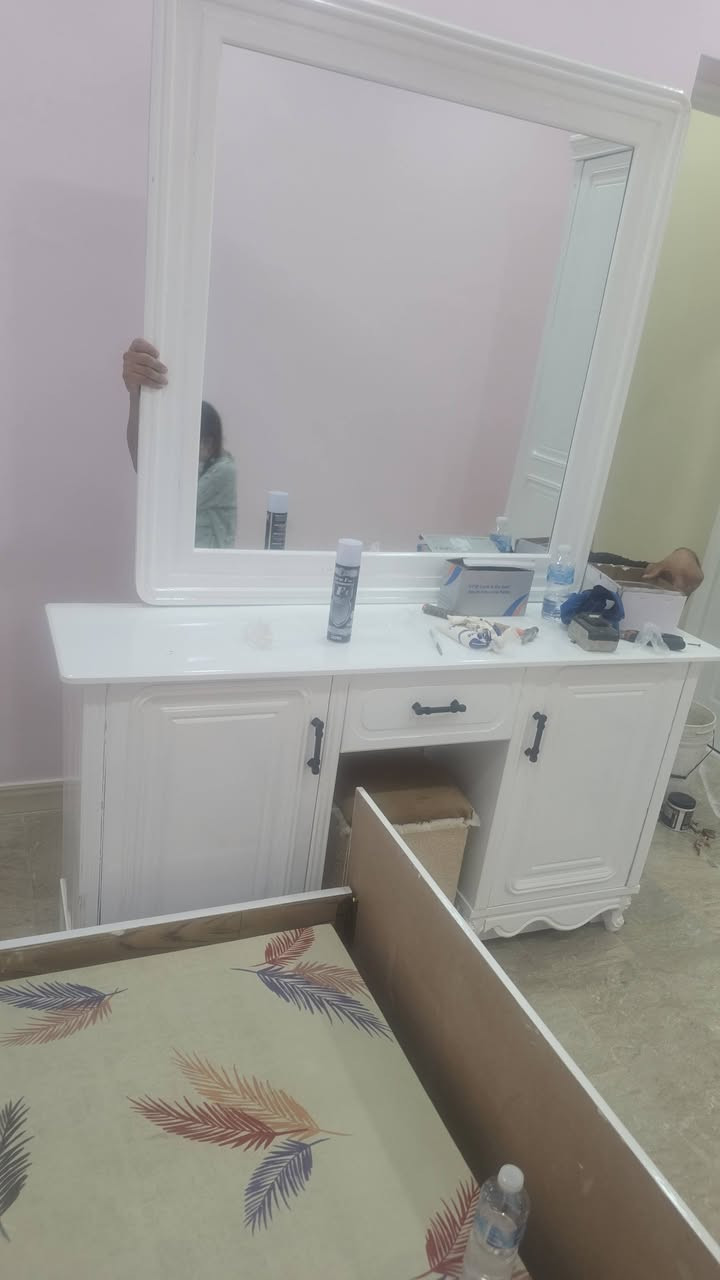 غرفه نوم شبابيه 
جديده غير مستعمله ولايوم
كاظميه السعر ٧٥٠ الف 
***********
