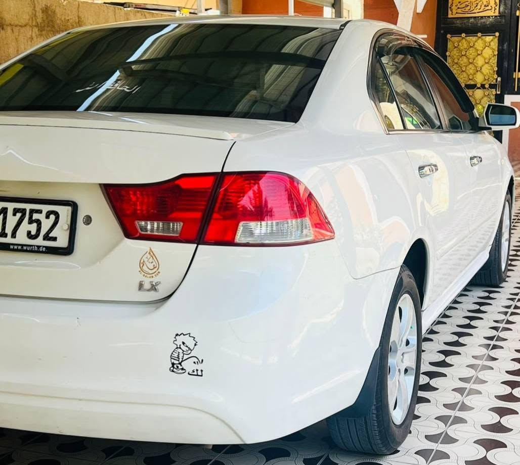 السلام عليكم
اوبتما خليجي مكينه
2000  مامفتوحه رقم صلاح الدين
السياره بيه كلير كلش بسيط بهلال الجامرلق الخلفي اماباقي السياره مكفوله بدون اي شي 
العنوان صلاح الدين قضاء الضلوعيه 
السعر 117 وبيه مجال 
***********
