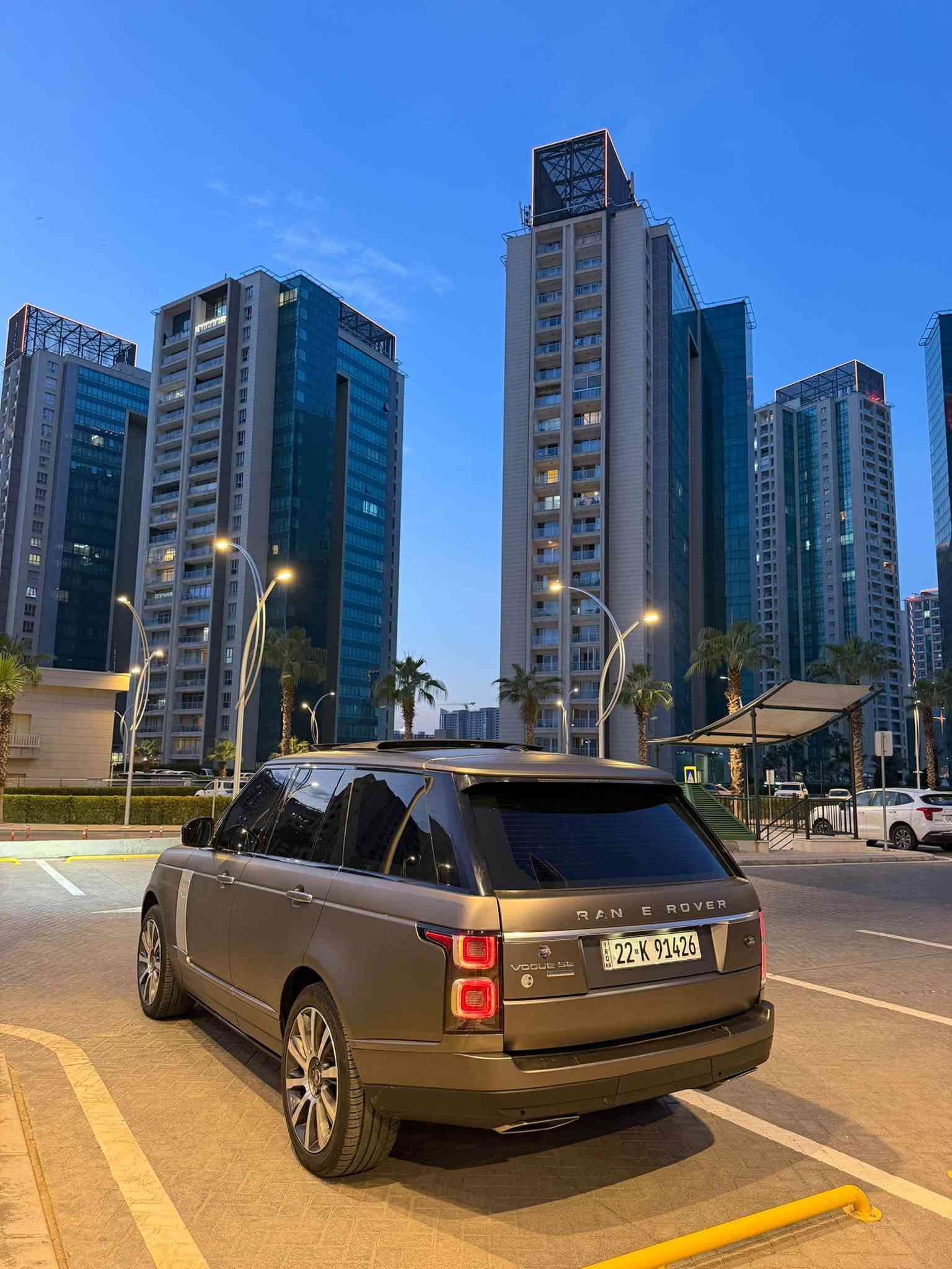 رنج روفر فوغ • V8 سوبر تشارج • ٢٠١٣