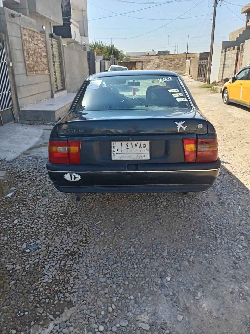 اوبل فيكترا للبيع موديل 1992 سنويه بسمي مشروع وطني لحد 2031 محرك 16 كير محرك شرط لا صرف لا بخار استيرن باور سقف سلايت كاهربائياته شغال رقم دولي تستلم شرط الوكاله و التحويل ملاحظة السياره بدون ضربه و بدون خياس مكان السياره كركوك السعر 35 للاستفسار ***********
