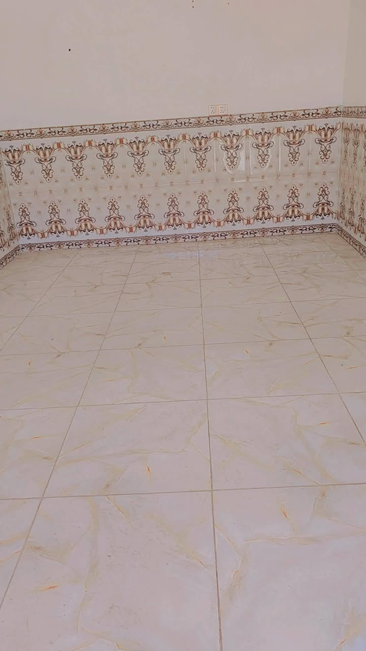 بيت زرعي للبيع 
الموقع حي الامين خلف معمل اصباغ كيان/ كرستال سابقا 
المساحه 250 سند 25 بسمي مداور اي وقت تريد
البيت بي غرفتين وصاله ومطبخ وصحيات وحديقه ومنور ومساحه 40 متر بضهر البيت 
بناء البيت طابوك بس السياج بلوك 
عوزه ترتيبات بسيطة تنزل من سعره 40
رقم الهاتف
 ***********
