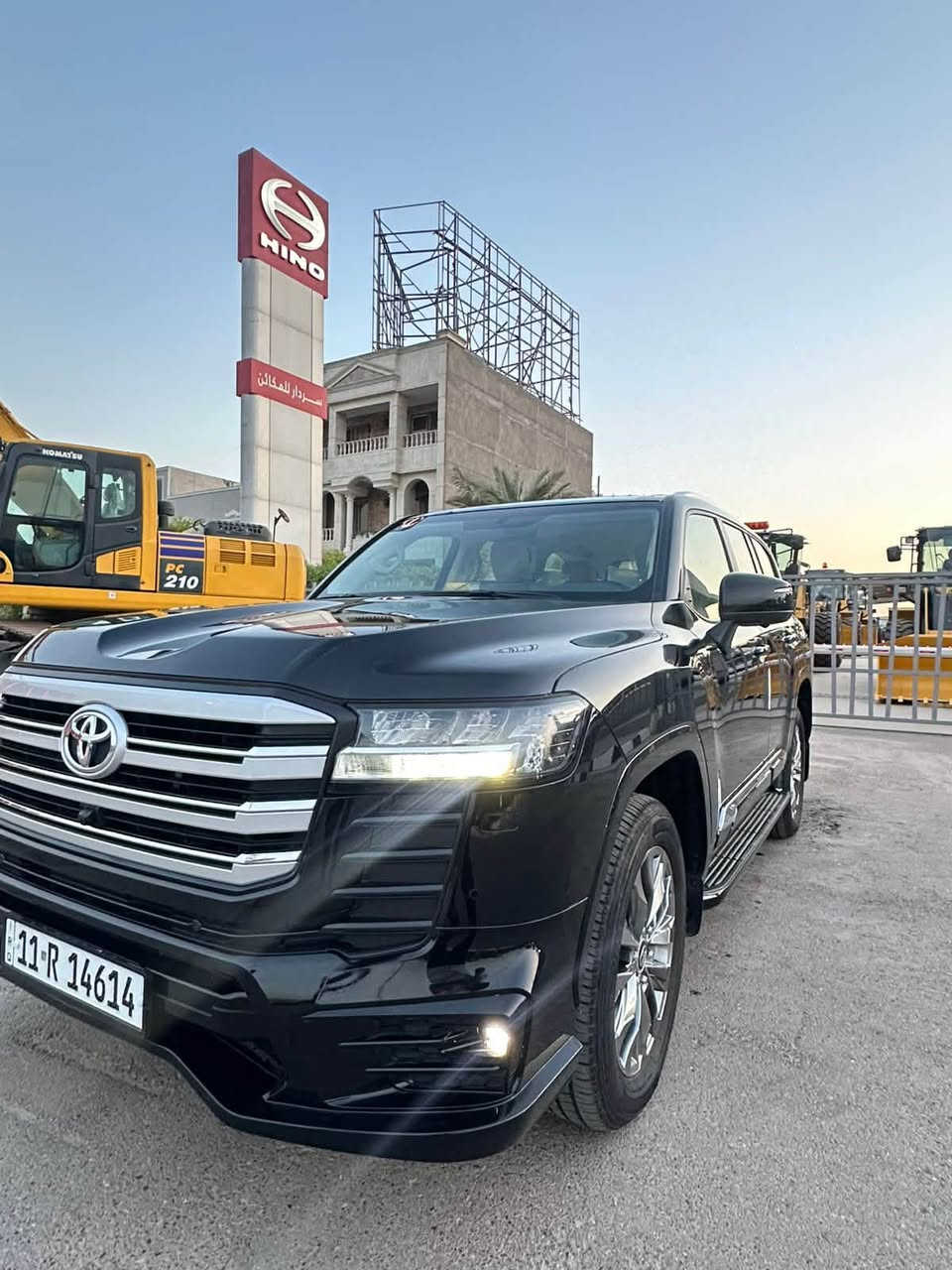 لاندكروز 2024 اسود
لمتد GXR
السياره فول ابريميه
كامره 360 
ماشيه 16 الف 
على وضع الشركة 
معروفه مواصفات اللمتد

بيها فقط شخط بالجاملغ ولدعاميه بيها تكحيل ع كد اربع اصابع

السياره بأسمي تحويل ثاني يوم 
هزة جديده سنوية جديدة 

مكاني بغداد السيديه 

السعر / 710$ وبيها مجال 
***********
