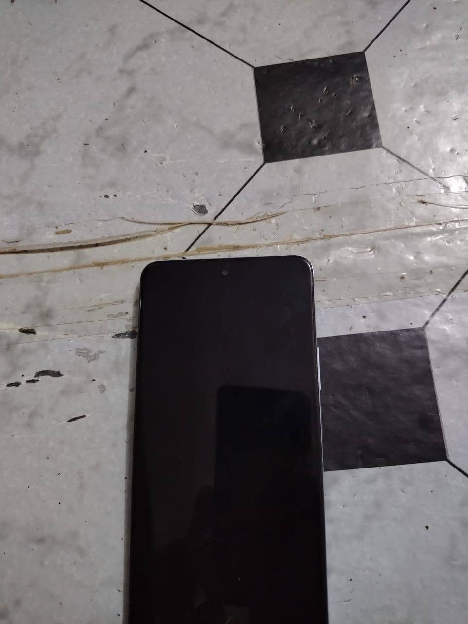 سلام عليكم هونر X8P جهاز جديد ذاكرته 2056 جهاز حيل حلو مكاني الفلوجه تلفون باكيته ويا وشاحنه وكلشي وياه
