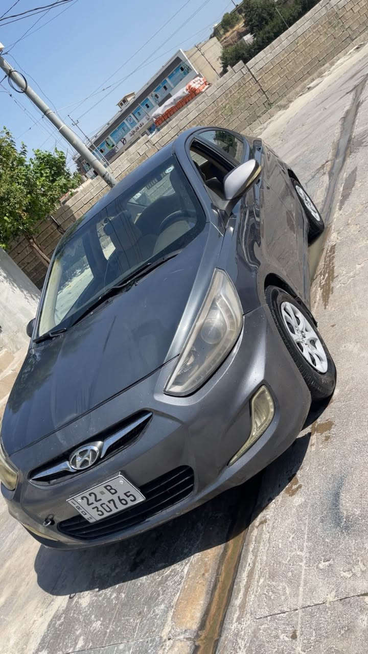 هۆندا ئەکسنت مۆدێل ٢٠١٢گێر عادی بێ سبوخ دوپستی دۆسەی سبوخە تەنها کال بوونەوەی سەقف و سندوقی هەیە گێر بەشەرت و مەکینە دەنگی پستنی هەیە و تەبریت وتەقەو رەقە بە شەرت سەنەوی نوئ  نرخ ٧٠مەجال  ژم :*********** Singapore
