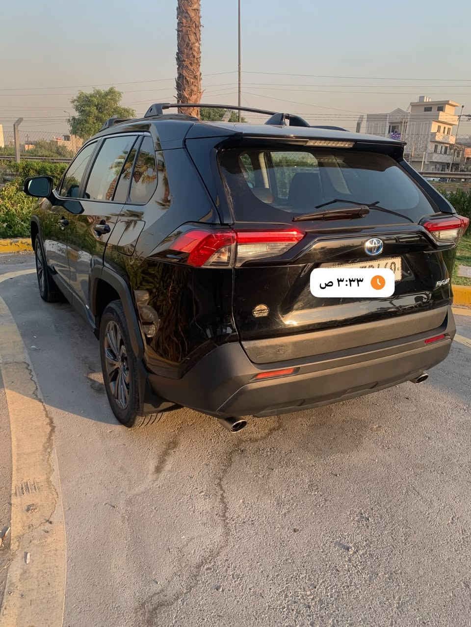 av 4  xLe 2023hybrid
راف فور xle 2023 هايبرد 
الفئه / xle 
موديل السياره /2024 
رقم السياره / بغداد انكليزي / شرط التحويل 
حجم المحرك /2500 هايبرد 4سلندر 
اللون / اسود ملكي 
ماشيه 34الف mi  يعني بعدها بحاله الوكاله 

مواصفات السياره 
كشنات جلد 
تدفئه تبريد بالمقاعد 
كشن كهربائي + 3 وضعيات خزن ميموري

رادار امامي  تحديد مسارات  
، جانبي   نقطه عماء 
، خلفي تحذير اصطدام 

فتحة سقف 
 كامره360 درجه. 

وضعيات القياده 
Eco ,normal ,sport, 
نظام الدفع / 4*4  فورل ويل 
فول تحكمات ستيرن 
صندوق  كهربائي 
تدفئه بالستيرن + تدفئه بالمري الجانبيه 
 هاند بريك بصمه 
اوتو هولد 
اوتو ستارت /auto start 
اوتو ستوب/ auto stop
 تبريد قطعتين 
شحن واير ليس 
مداخل شحن تايب سي 
لايتات led زنون + بك لايت led 
 بصمة ابواب   + بصمة تشغيل + تشغيل عن بعد 
سستم الصوت jbl 🔊🔊
شاشه jbl 🔊🔊🔊
تبريد بيانو 
4 جام اوتو 
ويل كب كروب اسود 
 داشبول ديجتل الكتروني 
 
 حادث الساره شي كلش تافه قبق صنندوق مبدل نفس اللون بلادي فقطططططط بدون صبغ السياره نهائيآ 

السعر 235   وبيعا مجال  للشراي
*********** ابو حمزه

نص مكتوب في الصور:
- ٣:٣٢ ص
- ٣:٣٣ ص
- 26°C