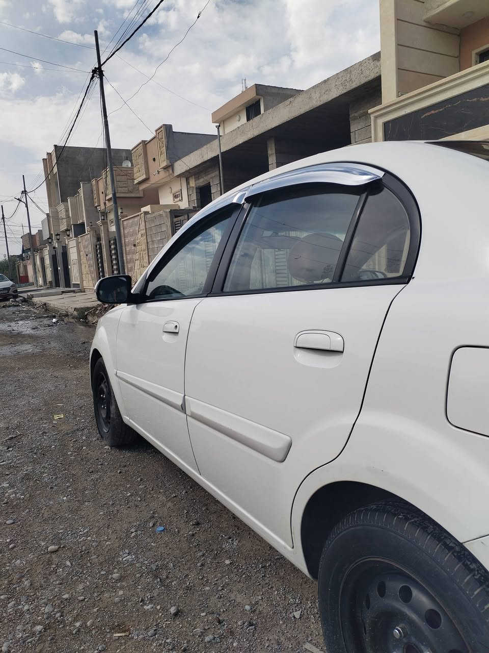 كيا ريو • ٢٠١١ • توماتيك