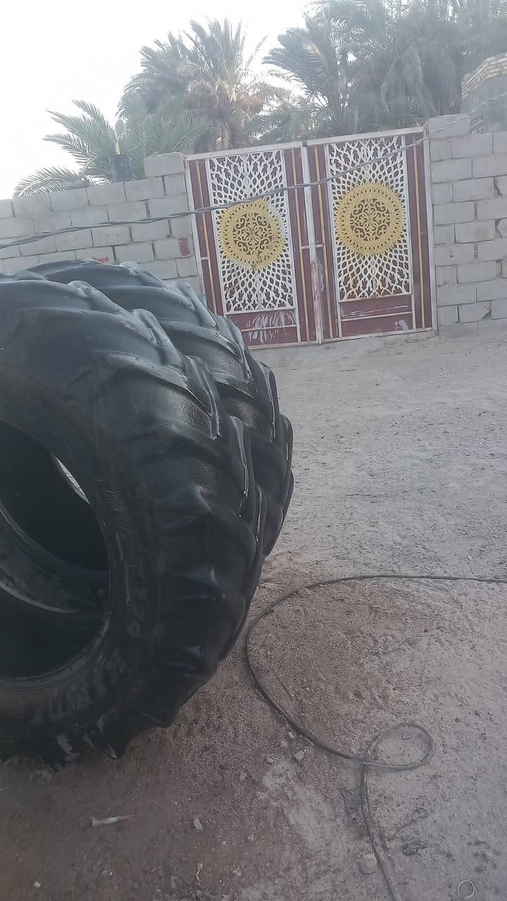 اخوان سلام عليكم تايرات  ٣٠عله ١٨ نظافته ٧٠ وتايرات ١٢،٤،٢٤  تايرات نظافه ٩٠ ،*********** لمكان لناصريه لصلاح
