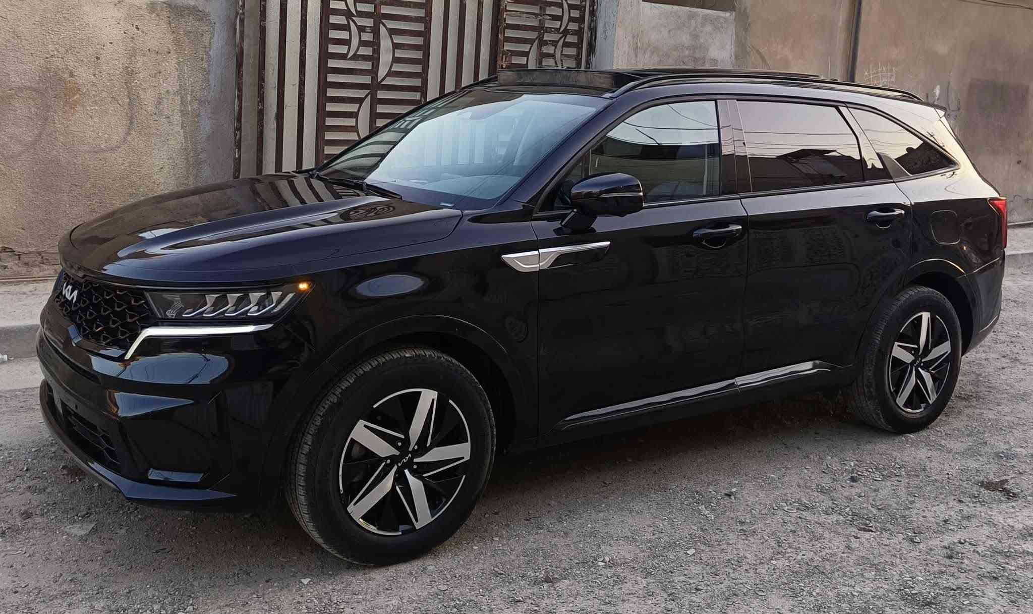 قفل 148 ورقة ...سورينتو 23 بدون رقم فووول مواصفات 7 راكب محرك 2500 بيها صبغ مثل ما موضح بالصور مال حادث صفحتين شطح بدون دواخل لغود شواصي كفالة واذا عندك مراوس راسلني خاص مكاني بغداد جديدة ***********
