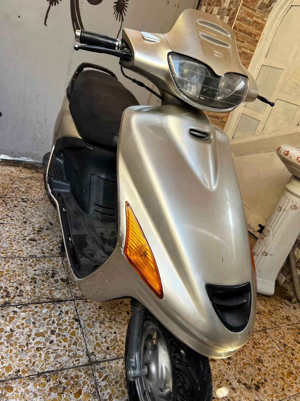 للبيع دراجه فراشه فحل✅

مكينه مفتوحه خرسه ✅

عايزه باتري فقط كلشي شغال سلف هندر كهربائيات ✅

دبلات خلفي امامي تايرات جدد✅

عداد سرعه عداد بانزين بريكات خلفي وامامي كامله ✅

مكاني النجف كوفه حي ميسان ✅

سعرها 360 وبيها مجال من قليل✅

تواصل خاص او عل رقم *********** ✅
