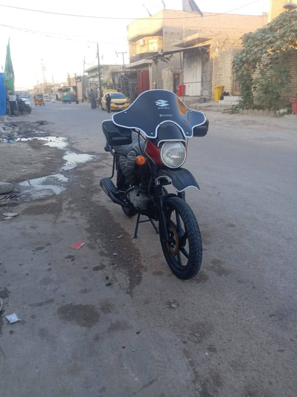 سلام عليكم شباب دراجه بوكسر مديد 22 دراجة خير من الله وصوت لمحرك يخبل سلف هندر بكل وكت دراجة تخبل بيه لايت زنون ثلجي إشارة دشبوله كله كامل تنكر وتطلع توكف بصف المحرك إذا سمعه تاخذهة بلاش جيب فيتر وتعال ماناقصهة برغي ربع مذب عليه سعر800وبيه مجال حك جيه عنواني بغداد مدينة الصدر واتساب *********** و رصيد
