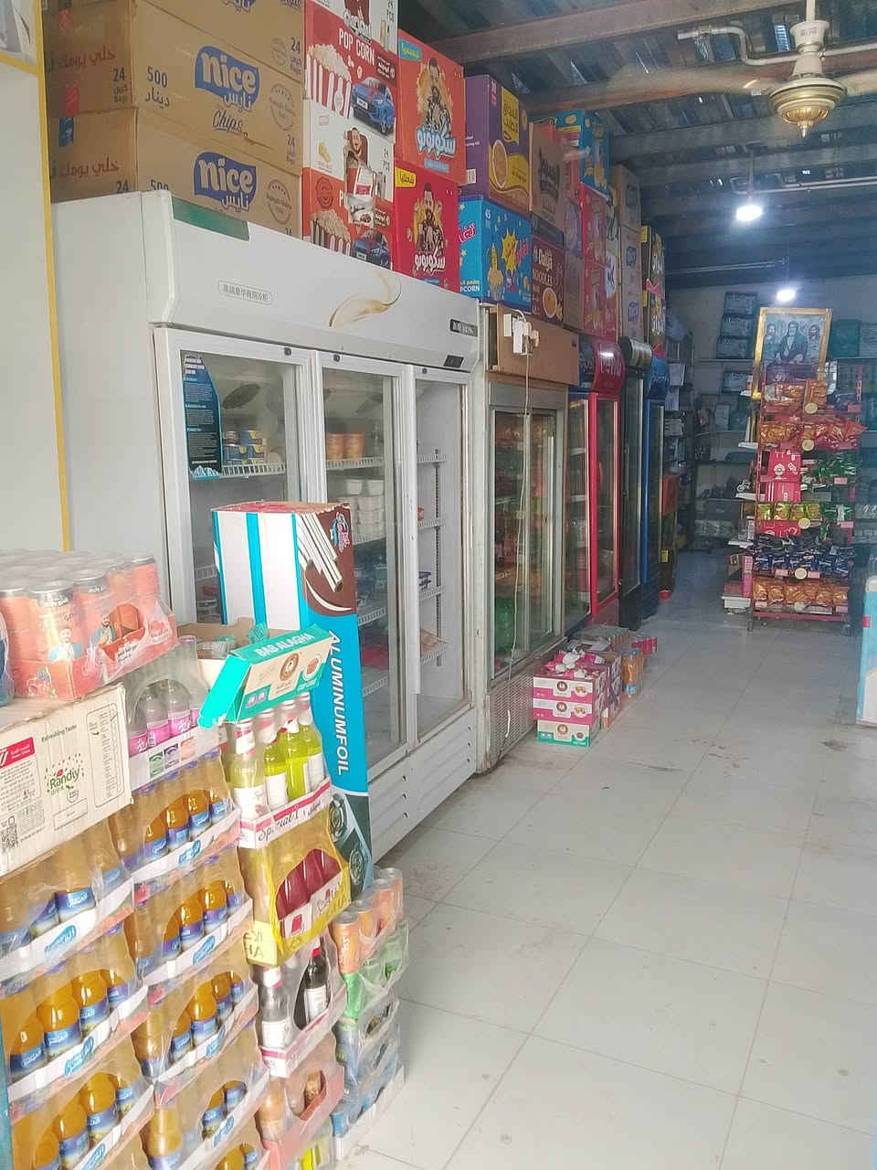 محل للبيع • برادات ومجمدات • مقابل مدرسة الازدهار