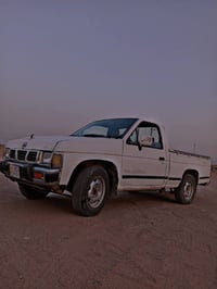 نيسان بيك اب • موديل ٩٣ • مكفولة