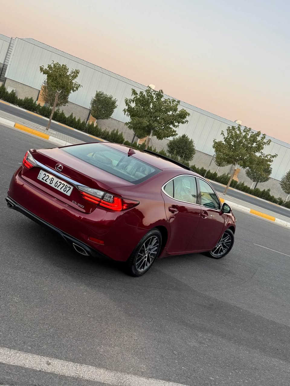 ﷽
                                                 LEXUS ES350 2016
◽️ليگزز ES 350 موديل 2016 فول مواصفات
🔹لون مميز ( ماروني ) 
        ~~~~~~~~~~~~~~~~~~~~~~~~~~~~~~~~~
مكان🌇: سليماني               
سعر💵: 163$🔐
 ☎️موبايل / ***********
                   *********** واتساب
        ~~~~~~~~~~~~~~~~~~~~~~~~~~~~~~~~~
◽️محرك V6 3.5L سته سلندر
🔹گير و محرك بشرط مامفتوح ✅
بدون صوت بدون صرف و خلل بشرط فحص
🔹ماشيه 80 الف حقيقي📦✅

▫️بيها {{ بنيد و نص قبغ جنتة صبوغ }} بدون داخل❌
🔹سيارة جديد حيل حيلوة نضيفة📦

◽️مواصفات
{{ بصمة - فتحة - داخل بيجي و قهواي  - رادار أمامي و جانبي   - كشنات جلد - كشن تتفيىة و تبريد - كشن و ستيرن كهربا - كشن خزن  - شاشة - ماوص - تبريد مركزي - نيزامي أيكو - نيزامي سبورت - لايت ليدو زينون - مراي شفت - ڤوليوم - بلاجكتور - بعد هواي مواصفات }}

◽️اربع تاير و ويل بيلادي جديد بدون مصروف
🔹نظافه ١٠٠٪؜ كامل سيرفس بدون نقص و بدون مصرف
🔹بسميً السنويه بشرط تحويل و خرامه
🔹سنوي و رقم و هزة كلها جديد
سياره مابيها دينار مصرف كامل من كل نواحي

نفسي يوم /تحويل و كاله حاظر
مكان / داخل سليمانيه🌆
        ~~~~~~~~~~~~~~~~~~~~~~~~~~~~~~~~~ السليمانية, العراق
