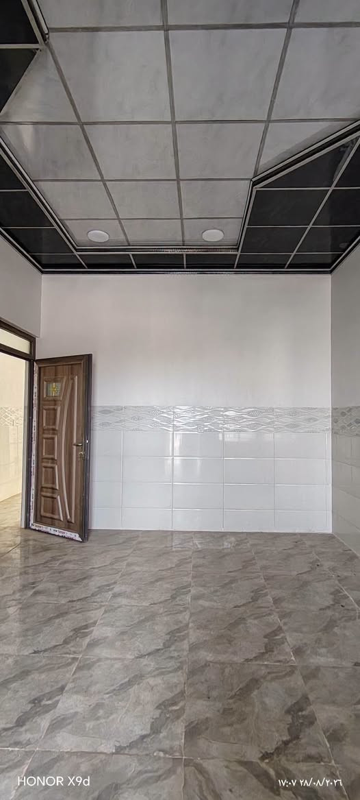 بيت للبيع مساحه ١٠٠م سندطابو الزهور بناءحديث طابقين ثلاثة غرف نوم وهول ومطبخ واستقبال وصحيات للطابقين
حي الانتصار شارع 30
قرب التجاري
***********
***********
السعر 85 مليون
