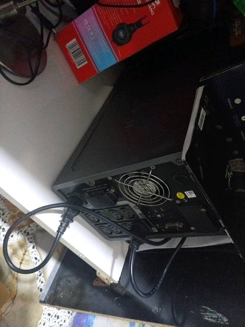 🎮 للبيع — سيت أب Gaming كامل
🖥️ مواصفات الـPC:
🎮 GPU: NVIDIA RTX 2080 8GB
🧠 CPU: AMD Ryzen 7 3700X — 8 Cores / 16 Threads
🧩 Motherboard: ASUS TUF Gaming X570-Plus (Wi-Fi)
💾 RAM: 16GB DDR4
⚡ SSD: Kingston A400 480GB
💽 HDD: Seagate 2TB
🔌 PSU: HyperK 700W
🖥️ Case: GAMEMAX
🎮 الملحقات:
🖥️ شاشة SANC 144Hz
🖱️ ماوس
⌨️ كيبورد
🎧 سماعة Gaming
🔌 UPS Dell
🖱️ Mouse Pad
🪵 طبلة / مكتب السيت أب
⚠️ ملاحظات مهمة:
كرت RTX 2080 يحتاج تصليح، وتم فحصه من قبل فني مختص، والعطل قابل للإصلاح حسب الفحص.
الـUPS Dell يحتاج تصليح.
جميع القطع الأخرى تم فحصها وهي بحالة سليمة وتعمل بشكل طبيعي.
📍 الموقع: بغداد — حي البتول
🚫 لا يوجد توصيل
📦 البيع كامل فقط