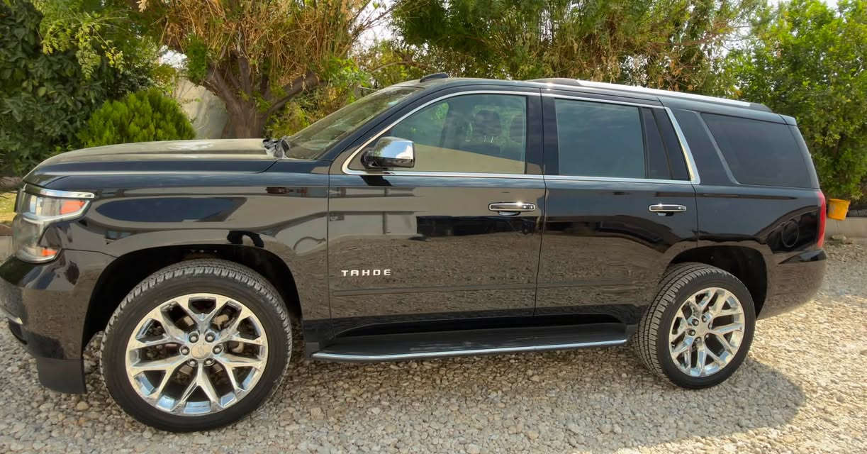 سلام عليكم
ملاحظه❗️❗️سنويه رقم هزه براد كله اصدار جديد 

——للبيع——
شوفرليت تاهو——Chevrolet Tahoe

وارد خليجي—وكاله المنصور

الموديل—-2018

فئه—بريمر 1/1

حجم مكينه—V8..5300

لون—اسود

المسافه مقطوعه —-86الف كيلو

حاله السياره—-باب سكن مفتوح بلادي اربع شبر بارد. واربع مكان رصعه//وباقي كفاله عامه من محرك وكير وكهربايات بشرط

مواصفات//

—بصمه تشغيل
—بصمه ابواب
—تشغيل عن بعد
—ترحيب عن الاقتراب 
—ثلاجه
—فتحه سقف 
—كشنات جلد باللون القرميدي 
—كشنات اماميه تدفئه  وتبريد 
—كشنات خلفيه تدفئه 
— كشنات خلفيه كهربايه 
—حساس امامي
—حساس خلفي
—شاشه تدعم نظام الابل كار بلي ونظام الاندرويد
—نظام الدفع 4WD
—اشاره بالمرايه
—وضعيات قياده 
—ستيرن بحركه كهربايه 
—تبريد مركزي 
—بگ لايت LED
—صندوق كهرباي
—كرسي السايق والراكب بحركه كهربايه 
—تحكم ستيرن جهتين 
—تنبيه ماقبل الاصطدام 
—تحديد سرعه 
—مساعد نزول المنحدرات 
—ليد نهاري
—وداتاشو
وباقي المواصفات المعروفه. 

السعر—$380 

رقم سياره —اربيل 

موقع سياره —كركوك
للا ستفسار —***********
