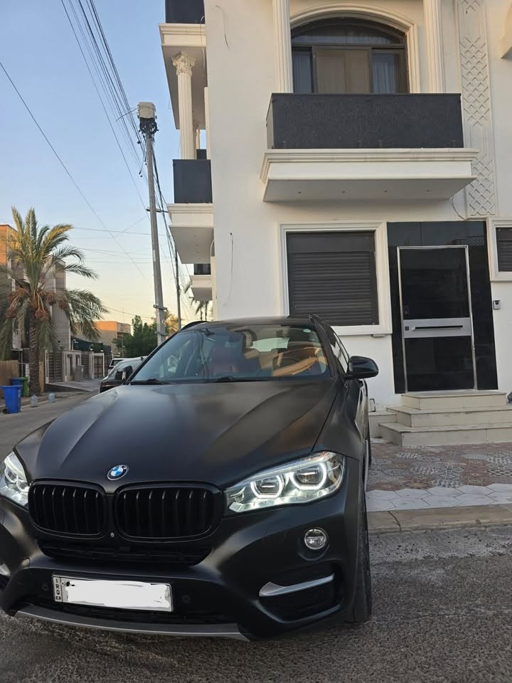 إعلان بيع BMW X6 2018 – خليجي وكالة العروش
للبيع BMW X6 موديل 2018 – خليجي، وكالة العروش

المواصفات والحالة:

* محرك 3500 Twin Turbo

* نظام دفع XDrive

* ماشية فقط 76,980 كم

* السيارة بحالة ممتازة جدًا، نظافة وكالة بمعنى الكلمة

* جميع السيرفسات والصيانة الدورية لدى وكالة العروش

* مكفولة من الوكالة من ناحية الصبغ،الكير والمكينة

* السيارة مغلفة PPF Matte من شركة Nano Shield

* داخلية نظيفة جدًا وبحالة تقارب حالة الوكالة

* تايرات Dunlop أصلية جديدة

* سبير أصلي، لم يُستخدم وما زال بحالته الأصلية

* السيارة باسمي، تحويل ثاني

* رقم أربيل جديد

✨ أبرز المواصفات:

* أنظمة قيادة: Eco / Comfort / Sport / Sport Plus

* إضاءة داخلية كاملة مع 7 ألوان قابلة للتغيير

* أبواب شفط

* كشنات جلد أحمر

* مرايا كهربائية مع شفط

* شاحن هاتف

* شفتات سرعة خلف المقود

* داخلية حمراء مميزة

* 4 كاميرات

* بصمة وتشغيل ذكي

* رادارات

* فتحة سقف

* لايتات زينون متحركة مع الستيرن

* إضاءة أوتوماتيكية تخفّف شدتها عند وجود سيارة أمامك

* كشنات كهربائية متعددة الحركات والوضعيات

* هندبريك إلكتروني

* Auto Brake

* بردات أبواب

* بالإضافة إلى مواصفات أخرى كثيرة 
مكان السيارة: بغداد – شارع فلسطين

: للاستفسار عن السعر والتفاصيل
للاتصال:
 ***********
واتساب متوفر
